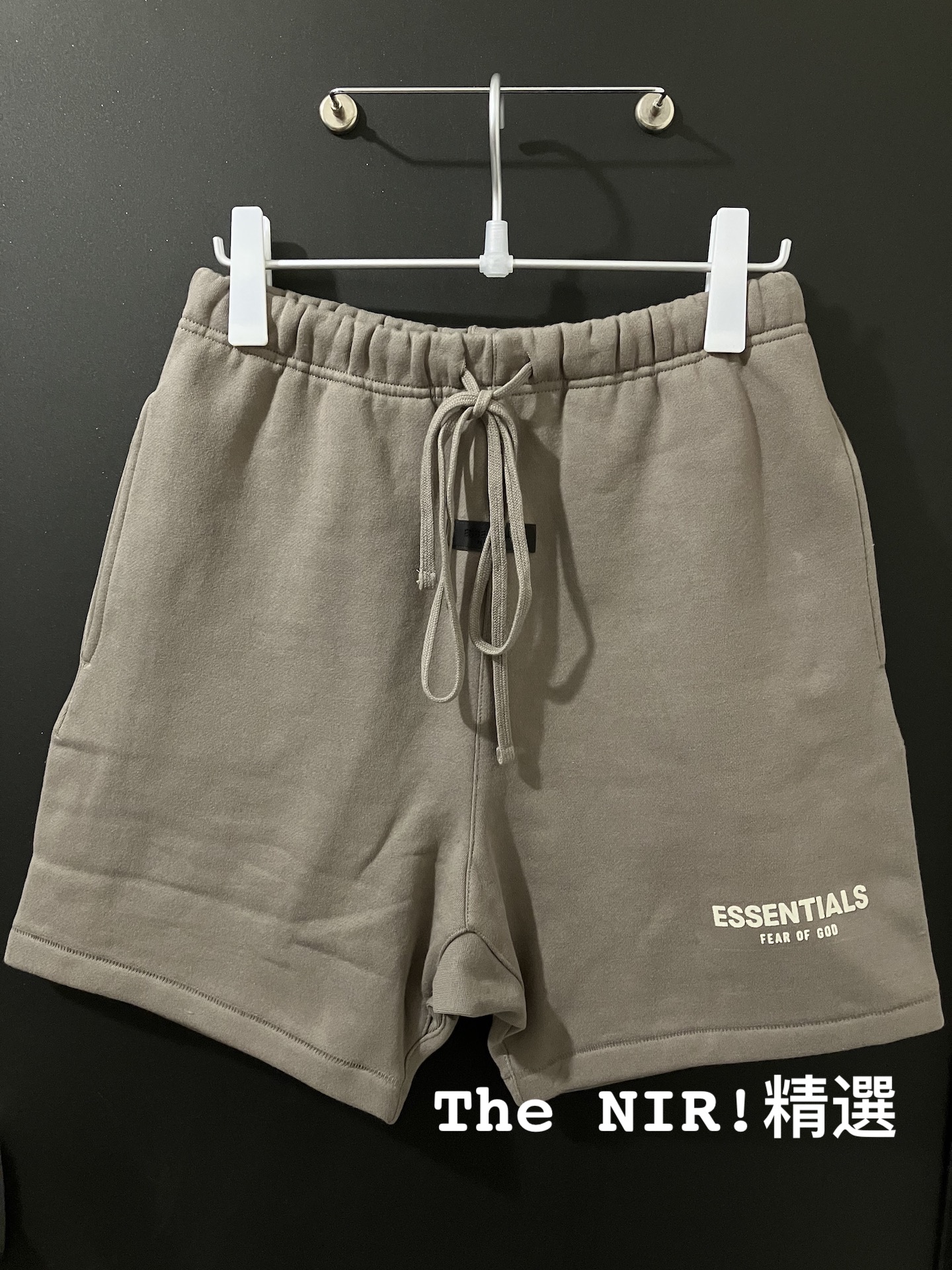 ESSENTIALS 棉短褲植絨Desert Taupe 沙漠褐Sweatshort 22SS – FOG Fear